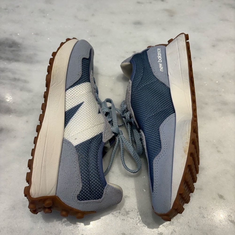 New Balance 327 sneakers